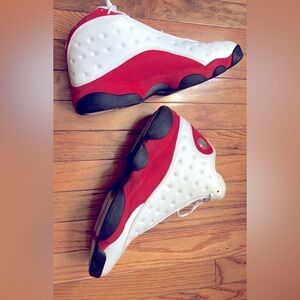 Size 13 1998 retro cherry air Jordan brand new